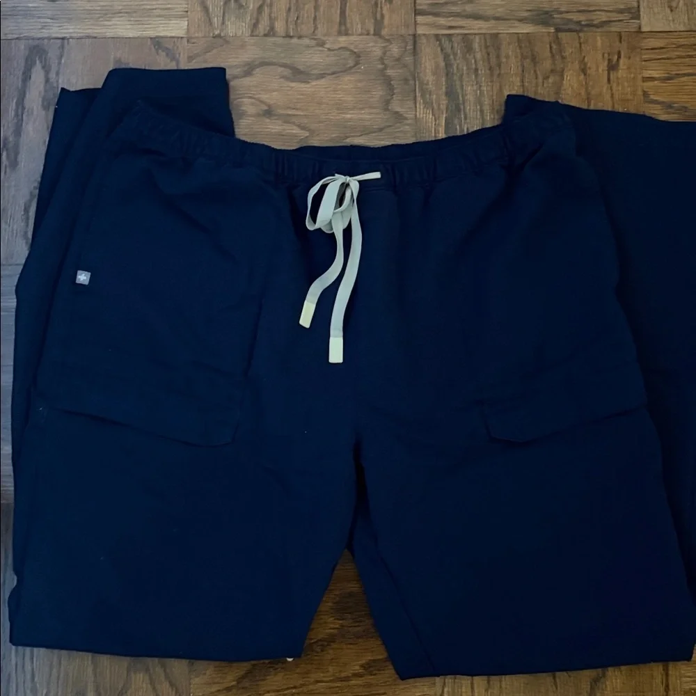 Figs navy scrub  Pants size: XXL
